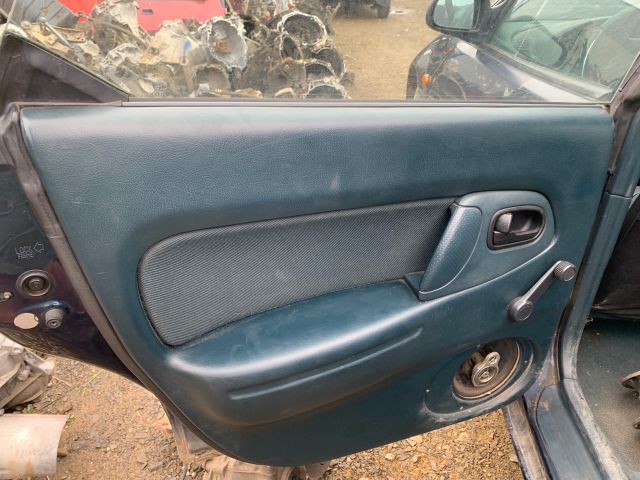 bontott MAZDA 323 Bal Napellenző