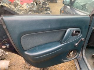 bontott MAZDA 323 Bal Napellenző