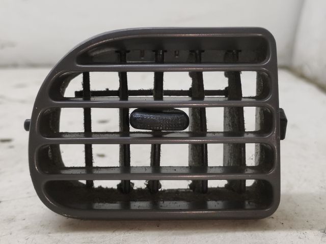 bontott MAZDA 323 Bal Szellőző