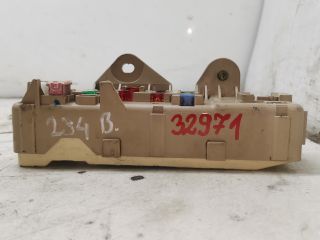 bontott MAZDA 323 Biztosítéktábla Utastér