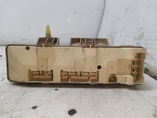 bontott MAZDA 323 Biztosítéktábla Utastér