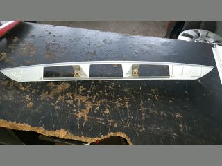 bontott MAZDA 323 Csomagtérajtó Díszléc