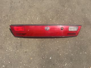 bontott MAZDA 323 Csomagtérajtó Díszléc