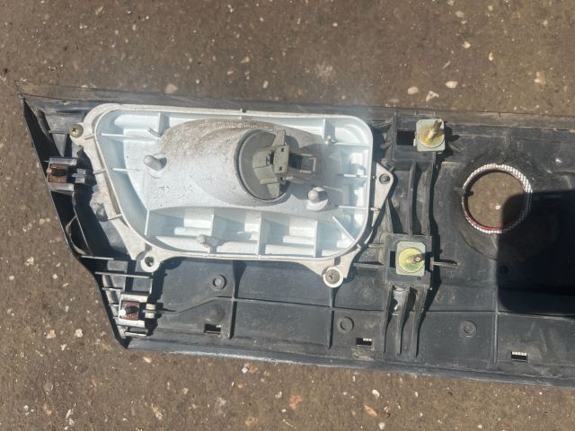 bontott MAZDA 323 Csomagtérajtó Díszléc