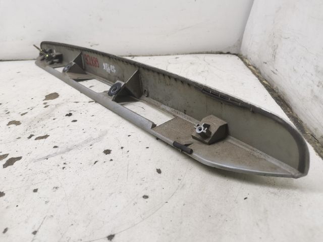 bontott MAZDA 323 Csomagtérajtó Díszléc