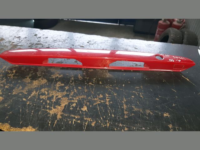 bontott MAZDA 323 Csomagtérajtó Díszléc