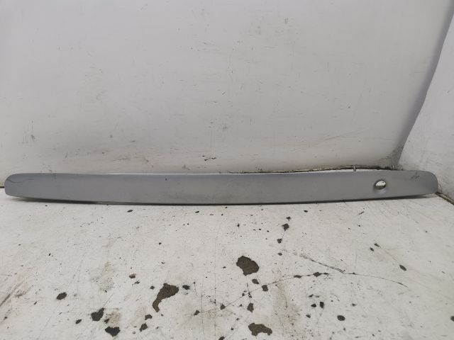 bontott MAZDA 323 Csomagtérajtó Díszléc