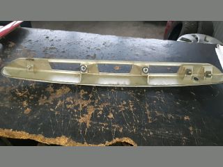 bontott MAZDA 323 Csomagtérajtó Díszléc