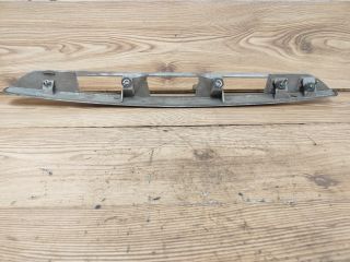 bontott MAZDA 323 Csomagtérajtó Díszléc