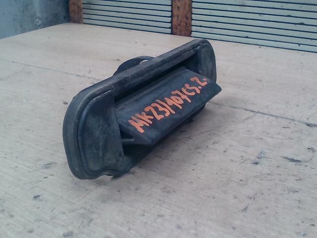 bontott MAZDA 323 Csomagtérajtó Kilincs