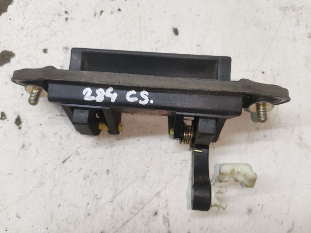 bontott MAZDA 323 Csomagtérajtó Kilincs