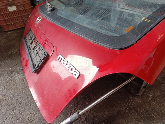 bontott MAZDA 323 Csomagtérajtó (Részeivel)