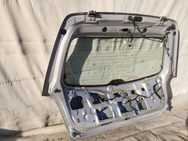 bontott MAZDA 323 Csomagtérajtó (Üres lemez)