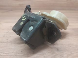 bontott MAZDA 323 Csomagtérajtó Zárszerkezet