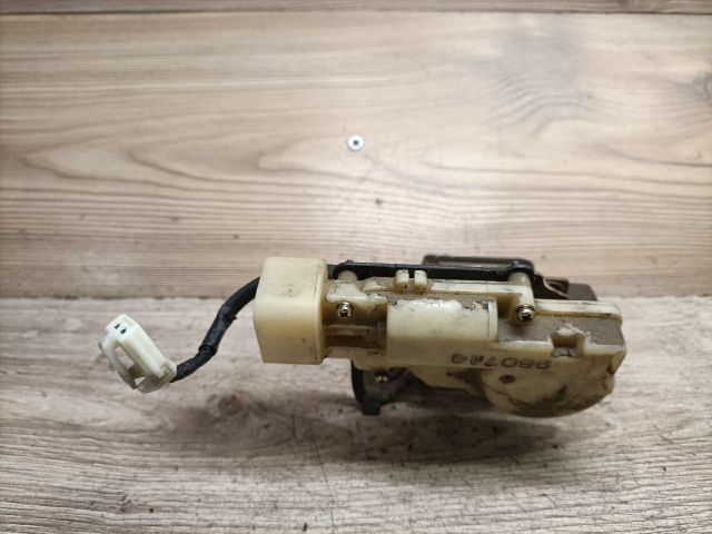 bontott MAZDA 323 Csomagtérajtó Zárszerkezet