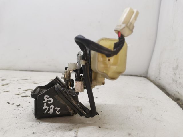 bontott MAZDA 323 Csomagtérajtó Zárszerkezet