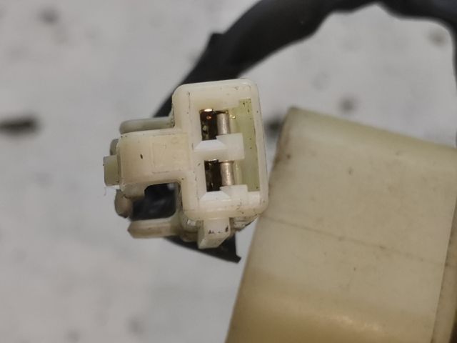 bontott MAZDA 323 Csomagtérajtó Zárszerkezet