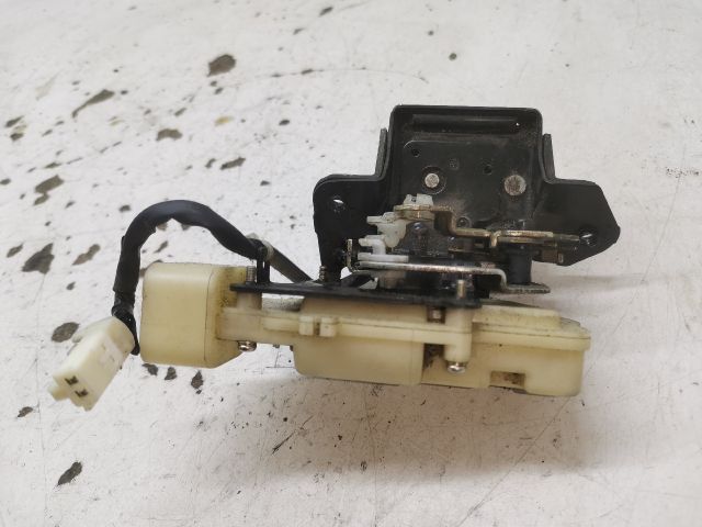 bontott MAZDA 323 Csomagtérajtó Zárszerkezet