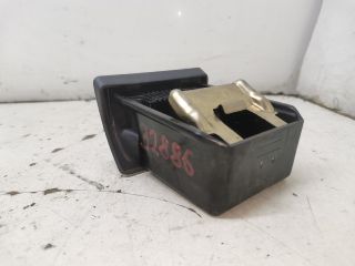 bontott MAZDA 323 Első Hamutartó