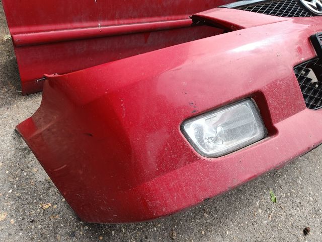 bontott MAZDA 323 Első Lökhárító (Részeivel)