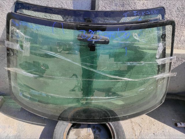 bontott MAZDA 323 Első Szélvédő