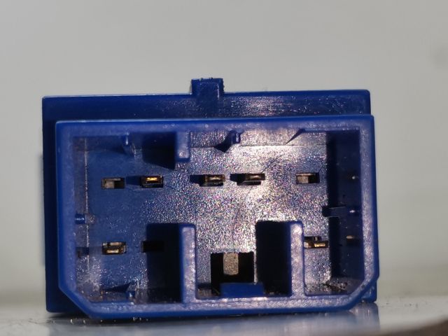 bontott MAZDA 323 Fényszórómagasság Állító Kapcsoló