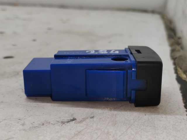 bontott MAZDA 323 Fényszórómagasság Állító Kapcsoló