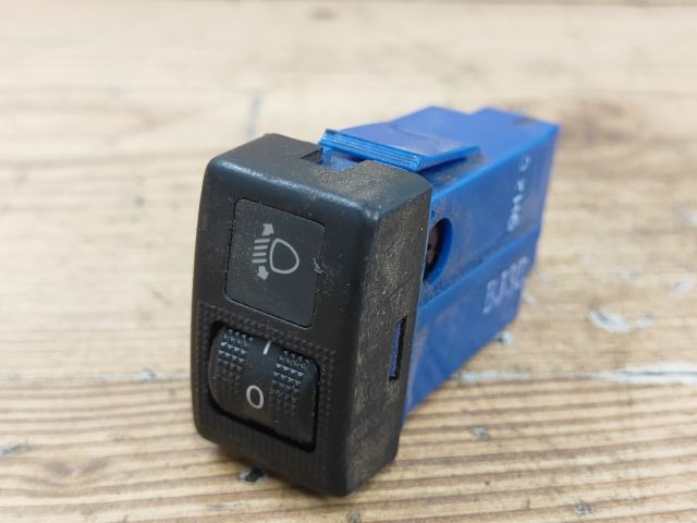 bontott MAZDA 323 Fényszórómagasság Állító Kapcsoló