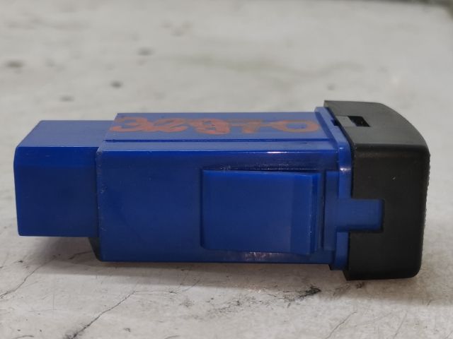 bontott MAZDA 323 Fényszórómagasság Állító Kapcsoló