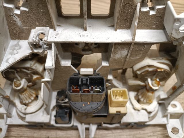 bontott MAZDA 323 Fűtéskapcsoló (Nem klímás)