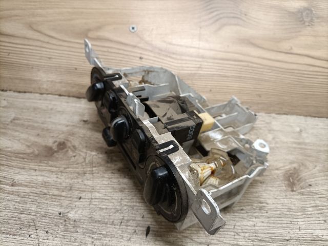 bontott MAZDA 323 Fűtéskapcsoló (Nem klímás)