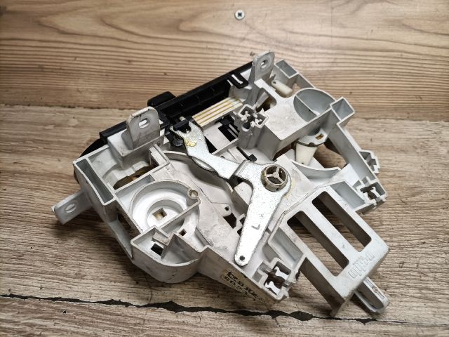 bontott MAZDA 323 Fűtéskapcsoló (Nem klímás)