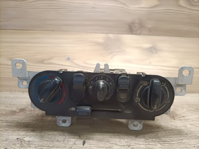 bontott MAZDA 323 Fűtéskapcsoló (Nem klímás)