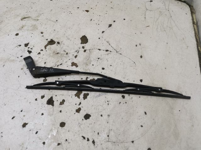 bontott MAZDA 323 Hátsó Ablaktörlő Kar