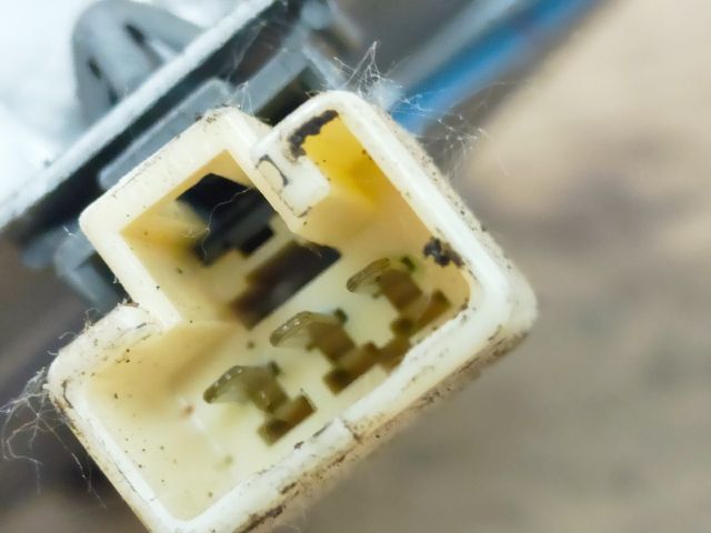 bontott MAZDA 323 Hátsó Ablaktörlő Motor