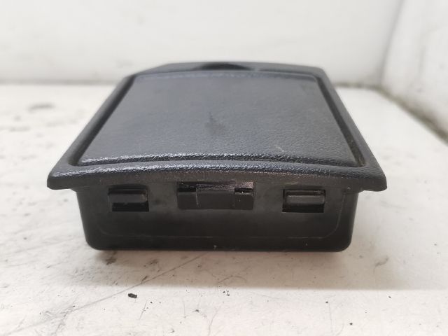 bontott MAZDA 323 Hátsó Hamutartó