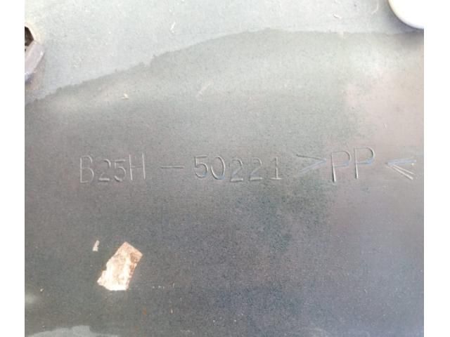 bontott MAZDA 323 Hátsó Lökhárító (Üresen)