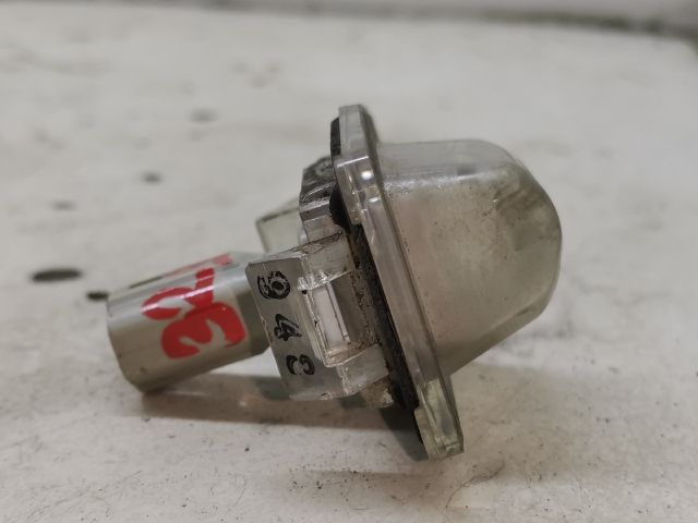 bontott MAZDA 323 Hátsó Rendszámtábla Világítás