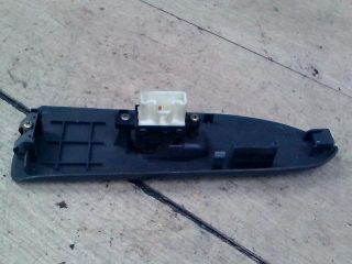 bontott MAZDA 323 Jobb első Ablakemelő Kapcsoló
