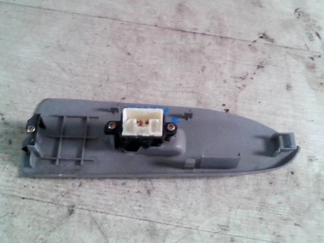 bontott MAZDA 323 Jobb első Ablakemelő Kapcsoló
