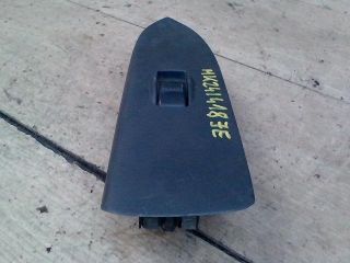 bontott MAZDA 323 Jobb első Ablakemelő Kapcsoló