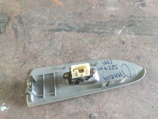 bontott MAZDA 323 Jobb első Ablakemelő Kapcsoló