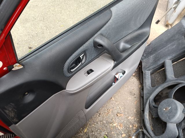 bontott MAZDA 323 Jobb első Ajtó (Részeivel)