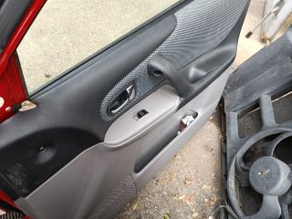 bontott MAZDA 323 Jobb első Ajtó (Részeivel)