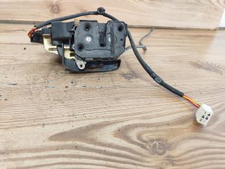 bontott MAZDA 323 Jobb első Ajtózár