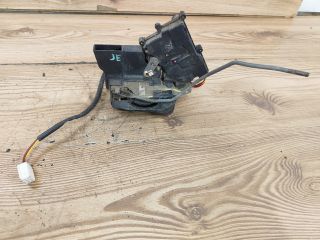 bontott MAZDA 323 Jobb első Ajtózár