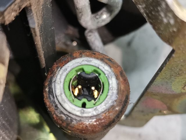 bontott MAZDA 323 Jobb első Biztonsági Öv