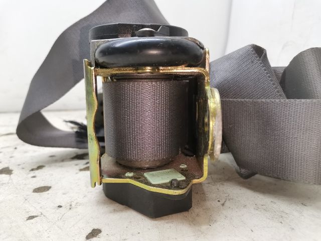 bontott MAZDA 323 Jobb első Biztonsági Öv