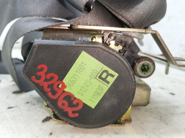 bontott MAZDA 323 Jobb első Biztonsági Öv