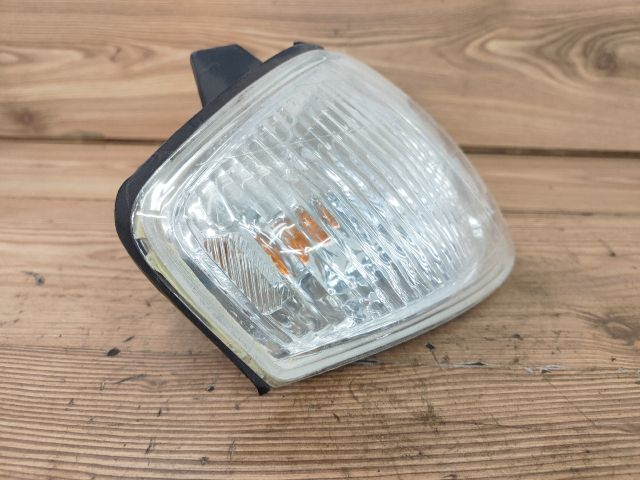 bontott MAZDA 323 Jobb első Irányjelző